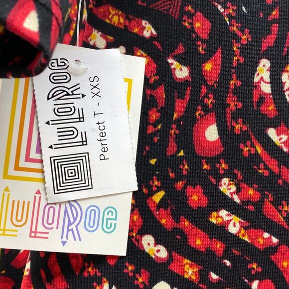 LuLaRoe Perfect T Size XXS Swing Shirt NWT New Black Red Flirty Tee Shirt - Picture 3 of 8